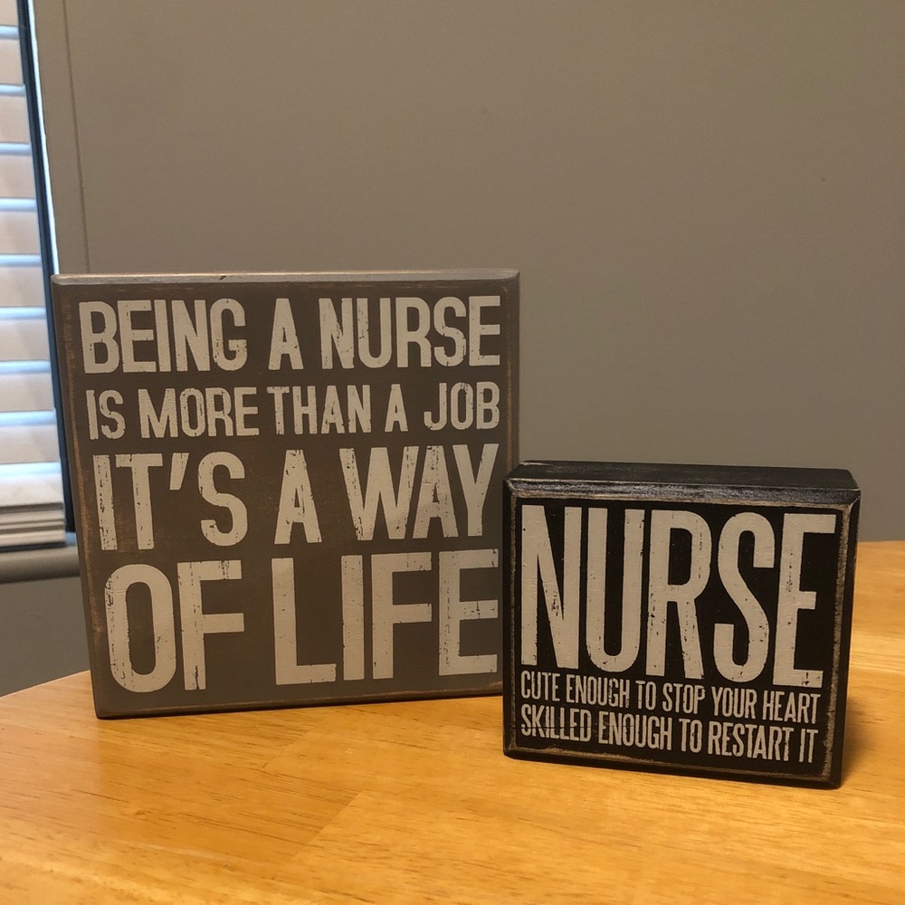 Nurse desk decor